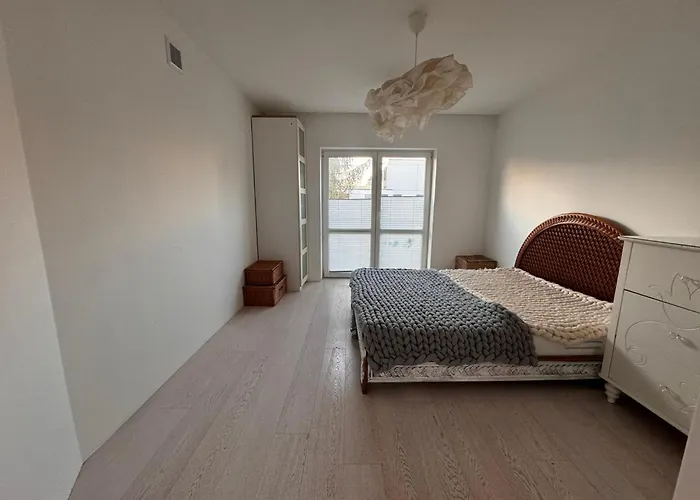 Dom Antonina Villa *